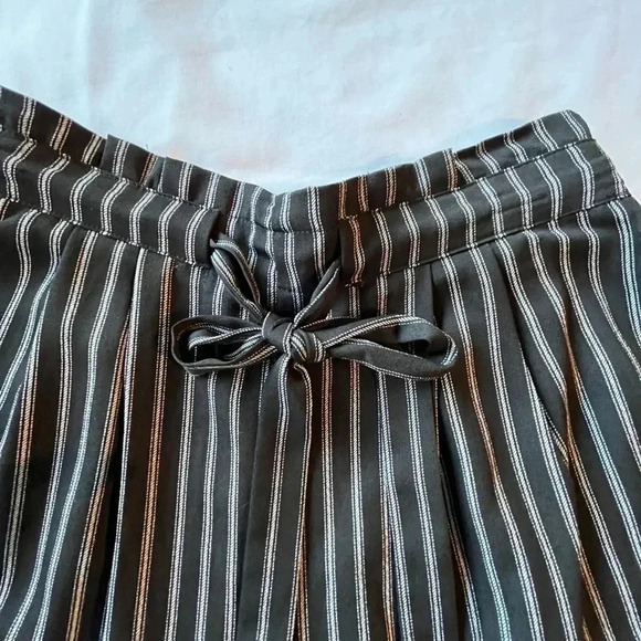 Dr2 Shorts - Medium - Picture 3 of 6